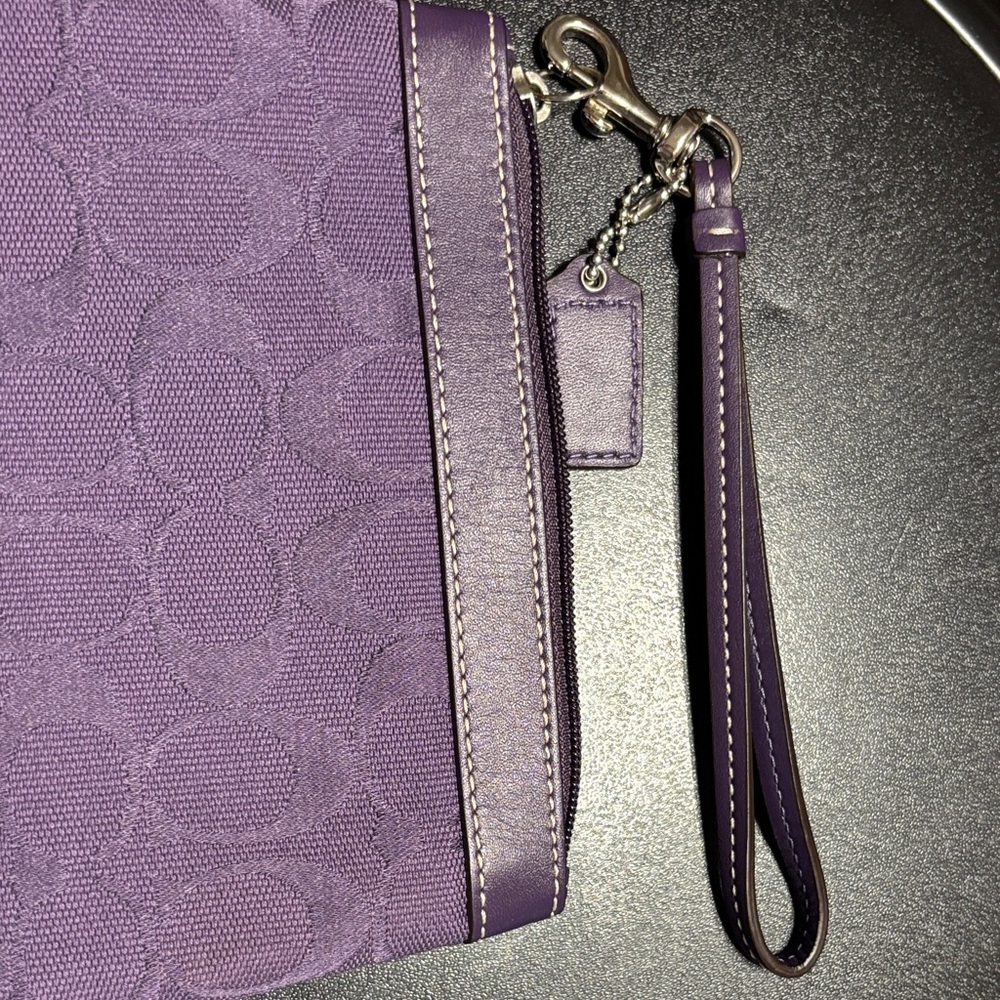 Coach Classic Design Iconic C Pattern Elegant Pur… - image 5